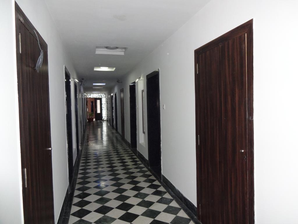 Sheetal International Rain Basera Rāipur Eksteriør billede